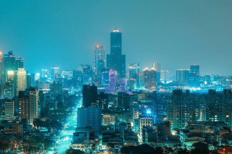 Революция в управлении умным освещением: Как удалённые контроллеры ввода-вывода 4G преобразуют городское управление?